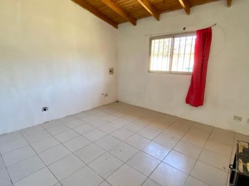 Dos casas tipo P.H. ubicadas a 700 metros de la Avenida Dr. L. Chiesa.