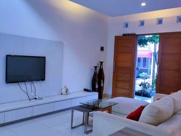 Rumah Mewah Cantik Di Jalan Palagan
