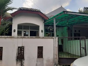 Rumah 1 lantai dalam komplek graha megapolitan cinere