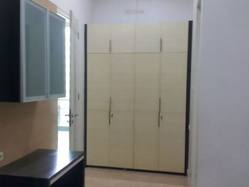 Dijual Rumah di Artha Gading Villa Minimalis Lux jalan utama