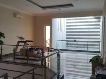 Dijual Rumah di Artha Gading Villa Minimalis Lux jalan utama