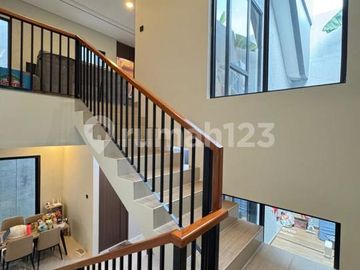 Rumah Modern 2 Lantai di Cinere Siap Huni Dekat Tol Desari