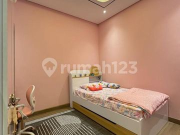 Rumah Modern 2 Lantai di Cinere Siap Huni Dekat Tol Desari