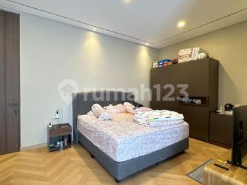 Rumah Modern 2 Lantai di Cinere Siap Huni Dekat Tol Desari