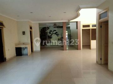 Di Jual Rumah di Duta Garden
