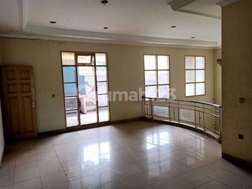 Di Jual Rumah di Duta Garden