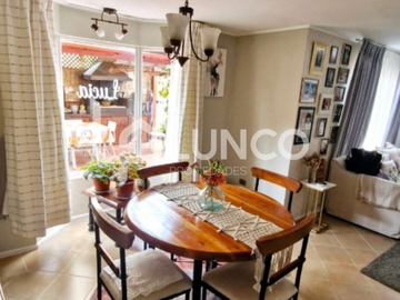 En Venta  Hermosa y Amplia Casa Esquina Estilo Alicante