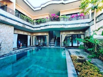 Jual Villa Mewah Bagus Full Furnish di Berawa Kuta Badung