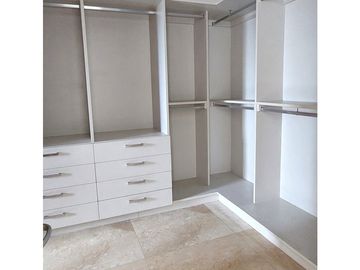 Se vende apartamento en Santa María, Ph Valery Point