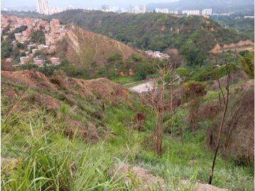 SE VENDE LOTE URBANO DE 6 HECTREAS GIRON