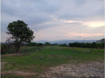 SE VENDE LOTE URBANO DE 6 HECTREAS GIRON