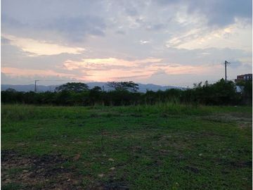 SE VENDE LOTE URBANO DE 6 HECTREAS GIRON