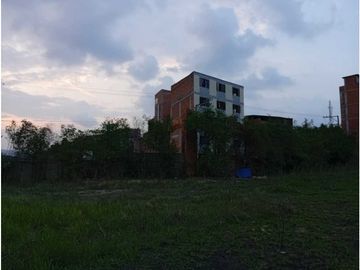 SE VENDE LOTE URBANO DE 6 HECTREAS GIRON