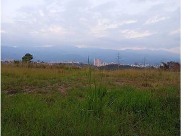 SE VENDE LOTE URBANO DE 6 HECTREAS GIRON