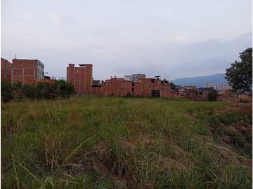 SE VENDE LOTE URBANO DE 6 HECTREAS GIRON