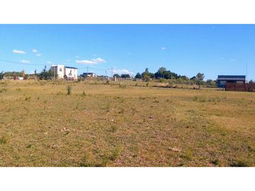 Vendo Terreno de 3100 m2 en Concepción del Uruguay, Entre Ríos.