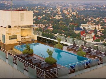 Departamento con doble altura, sky pool, cine, room service, cafeteria, spa, clu