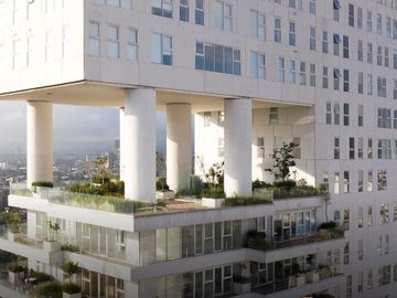 Departamento con doble altura, sky pool, cine, room service, cafeteria, spa, clu