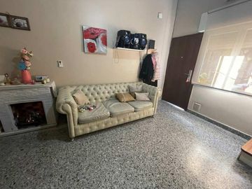 VENTA - DUPLEX DE 3 AMBIENTES - CASTELAR
