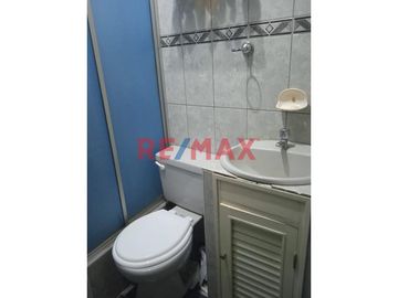 ✨ ¡Oportunidad única en Chiclayo! ✨

🏡 Presentamos esta magnífica casa de 4 pisos ubicada en el corazón del vibrante distrito de Chiclayo. Con una d
