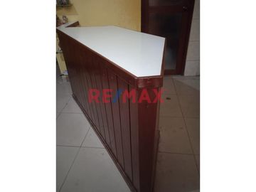 ✨ ¡Oportunidad única en Chiclayo! ✨

🏡 Presentamos esta magnífica casa de 4 pisos ubicada en el corazón del vibrante distrito de Chiclayo. Con una d