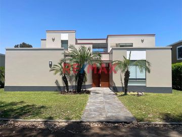 En Venta Hermosa Casa En Condominio Rancho Sur - Asia Campo Km 99.80

Detalles de la Propiedad:
•	Terreno Total: 600 m² AC: 266.48
•	Ubicación: Ra
