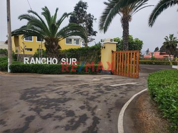 En Venta Hermosa Casa En Condominio Rancho Sur - Asia Campo Km 99.80

Detalles de la Propiedad:
•	Terreno Total: 600 m² AC: 266.48
•	Ubicación: Ra