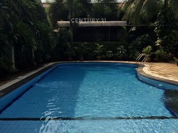 Rumah Hoek Mewah 2 Kavling Di Tebet Jakarta Selatan LT 965m 9KT