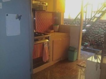 Rumah Ciputat salam Perumahan Mewah Fasilitas Kolam Renang