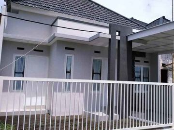 Rumah Mewah 2 Lantai di La Tansa dekat Kampus Brawijaya