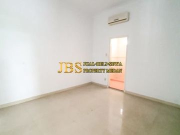 DIJUAL CEPAT! Siap Huni Villa Taman Polonia 4 Medan