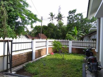 Rumah modern hook di jln Kaliurang KM 10