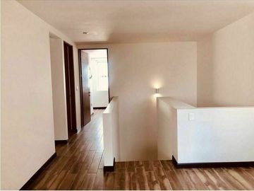 Preciosa Casa en El Refugio Cochera, 3 Recamaras, 3 Baños, Jardín, Alberca
