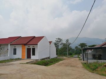 Rumah Exclusive Asri di Cimaung Kab Bandung 22 mnt ke Pasar Banjaran Bisa KPRS Cicilan mulai 4 jt-an.