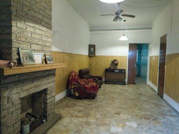 CASA 3 AMB CON LOCAL Y GARAJE PASANTE