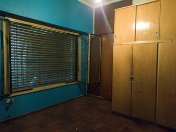 CASA 3 AMB CON LOCAL Y GARAJE PASANTE