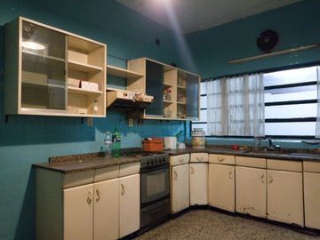 CASA 3 AMB CON LOCAL Y GARAJE PASANTE