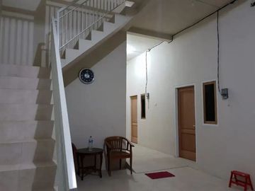 Jual Rumah Kost Aktif di Perumahan Taman Bougenville Surabaya