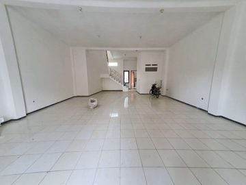 Rumah Luas 172 di LA Sucipto Blimbing kota Malang