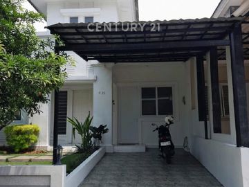 Rumah 2 Kavling Halaman Luas & Gazebo Di Deltamas – Dekat AEON