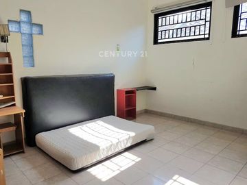 Rumah 3 Lantai Kelapa Gading SHM Cocok Untuk Usaha Dan Hunian