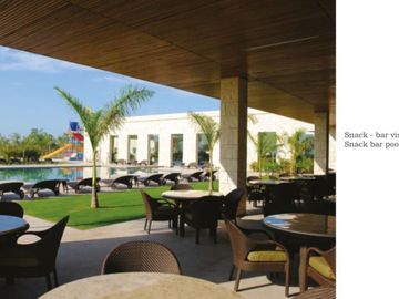 Casa con alberca privada, en residencial de lujo con campo de golf y casa club c