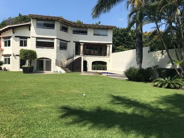 Casa Sola en Sumiya Jiutepec - TBR-649-Cs*