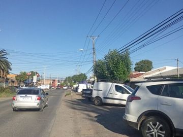 Casa de un piso, con amplio terreno, en Avda. Colón