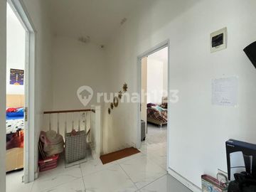 Rumah Cantik 2 Lantai di Gandul - Lokasi Strategis & Siap Huni