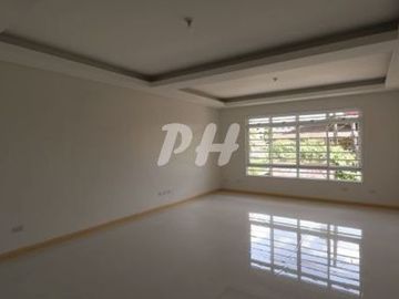 PH1001 Spacious Design Townhouse for Sale in Kamias
