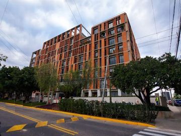 Departamento con 3 balcones, zona flexible, alberca en rooftop, parque central