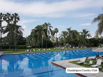 Departamento con 3 balcones, zona flexible, alberca en rooftop, parque central