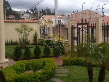 Casa de venta en Av. Roma – código:11380