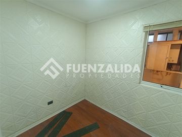 Casa en arriendo de 4 dorm, 3 baño, en La Florida
